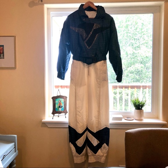 Vintage Bogner Ski Suit (like new) - Picture 2 of 8